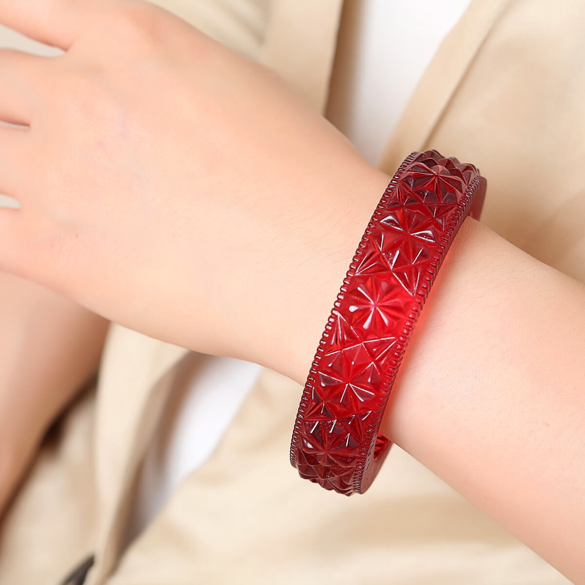 Faceted Bangle Emerald Green