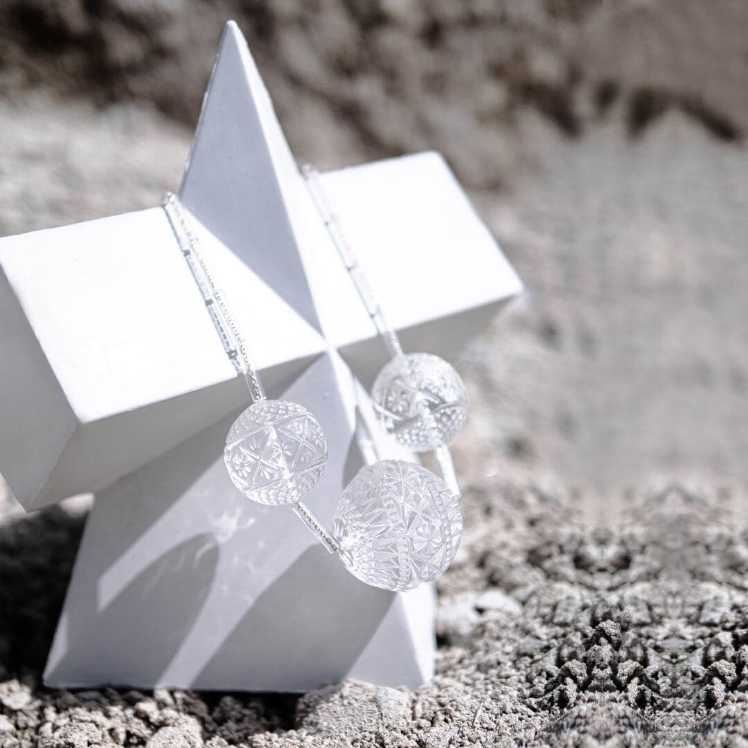 BESTSELLER Triple Sphere Necklace Vintage Clear