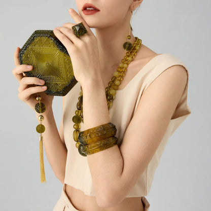 [SAMPLE SALE] Round Edged Bangle Olive
