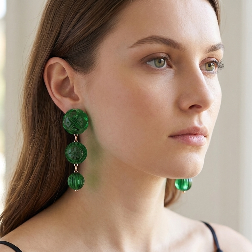 BESTSELLER Etched Drip Stud Earrings Emerald Green