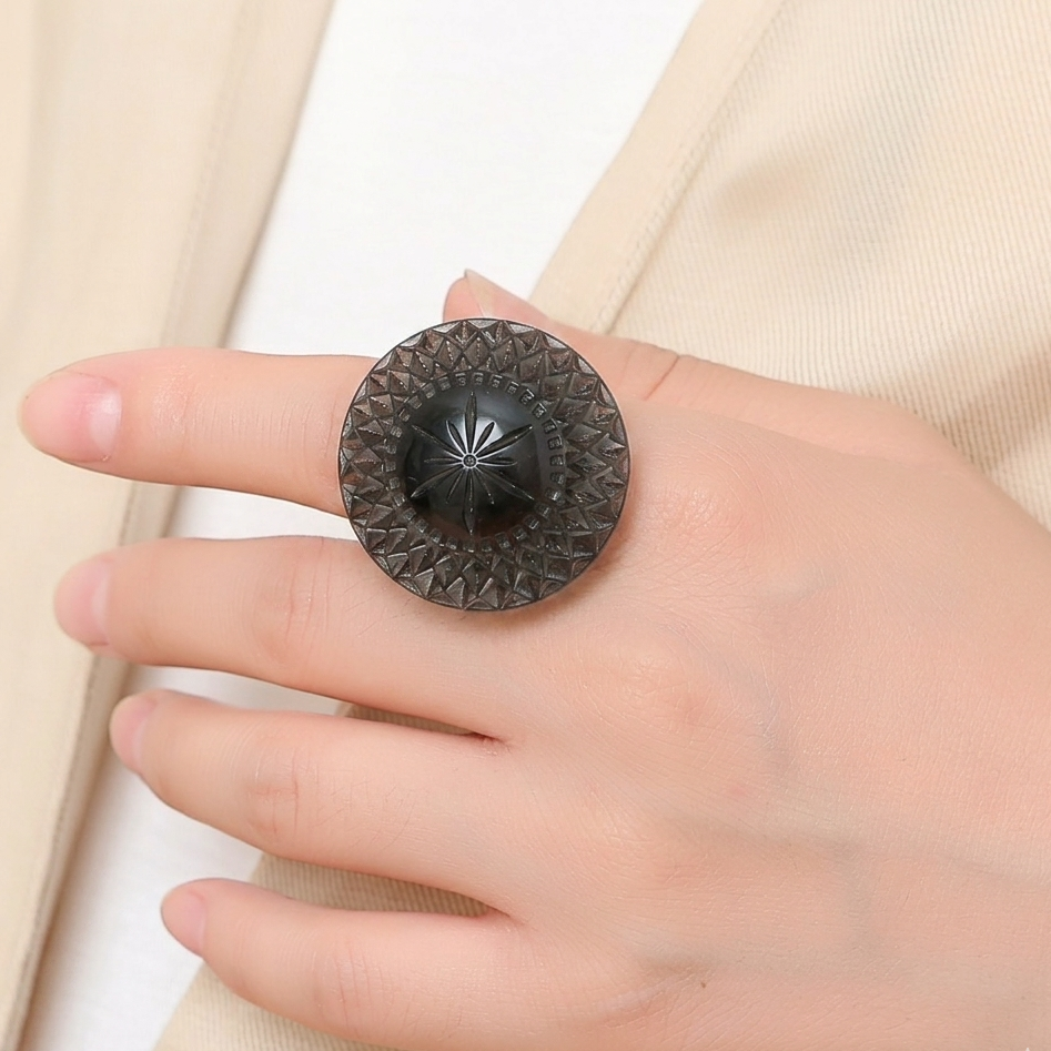 Etched Circle Ring Dark Grey