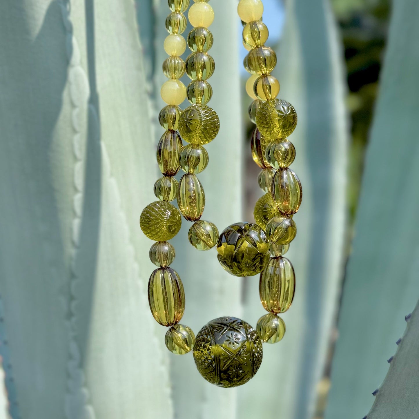 [SAMPLE SALE] Double Layered Necklace Olive