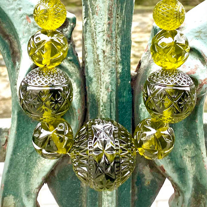 Sphere Collar Necklace Olive