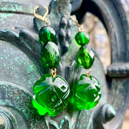 [SAMPLE SALE] Semi Ball Beaded Earrings Emerald Green